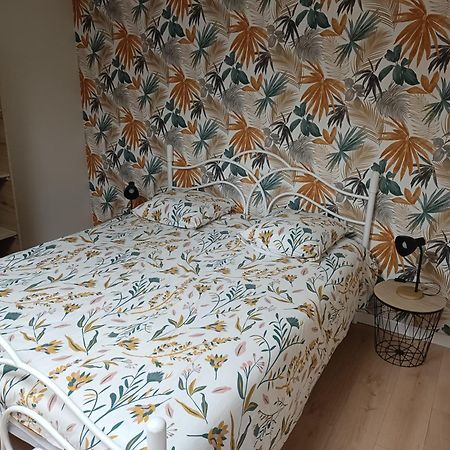 Charmante Maison En Pierres Sainte-Radégonde-des-Noyers Eksteriør bilde